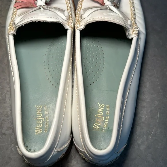 G.H. Bass & Co. White Handcrafted Patent Leather Weejuns withTassels Women’s 7.5 - Picture 7 of 12